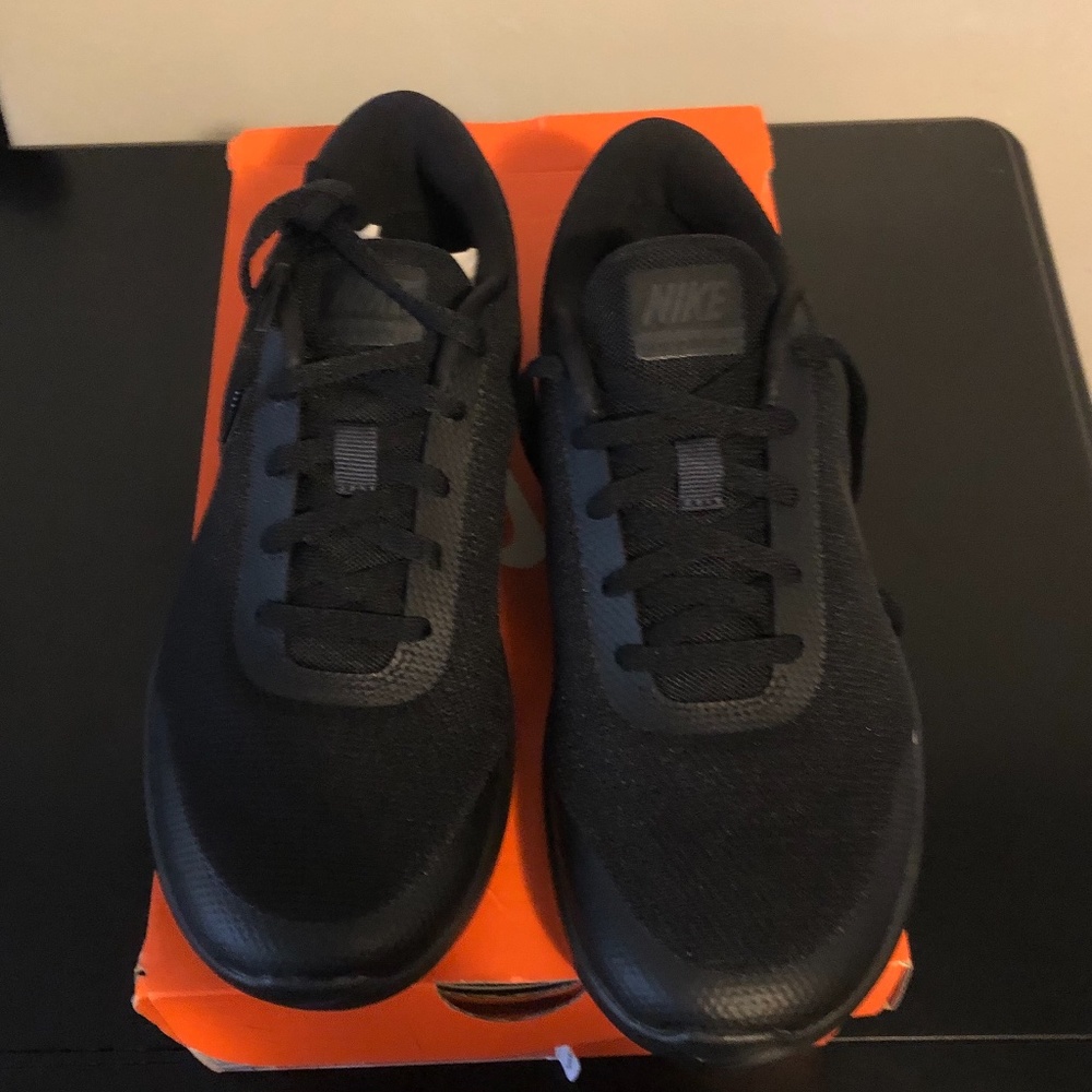 NIKE FLEX EXPERIENCE SNEAKERS